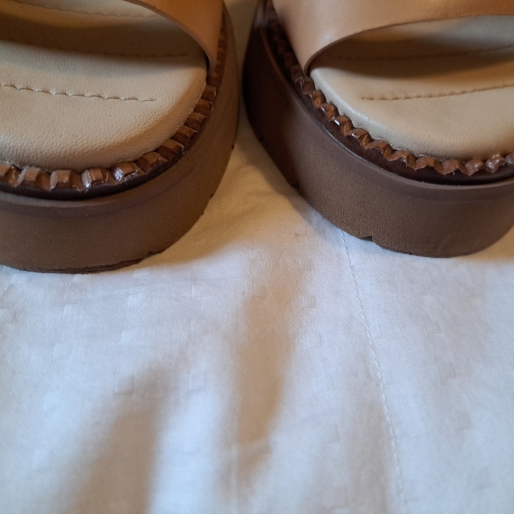 Elvio Zanon Slingback Heels Chunky Heel Sandals Neutral Leather 8.5 EUC - Picture 3 of 8